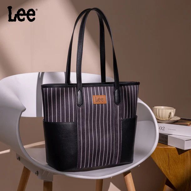 LEE STRIPE SHOULDER DENIM CANVAS TOTE BAG, Color: BLACK