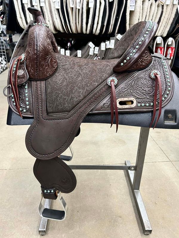15.5" Circle Y Fischer Remuda Signature Treeless Barrel Saddle