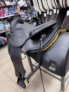 15" Dakota Arabian Trail Saddle