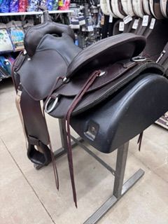 18" Used Circle Y Oyster Creek Trail Saddle Wide