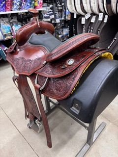 15" Chestnut Trail Saddle