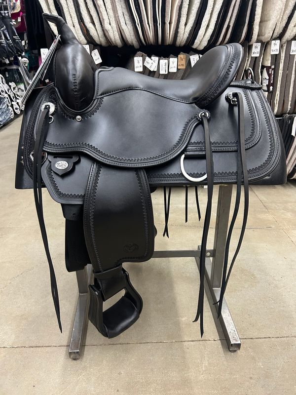 17" Circle Y Topeka Flex2® Trail Saddle - Wide Fit