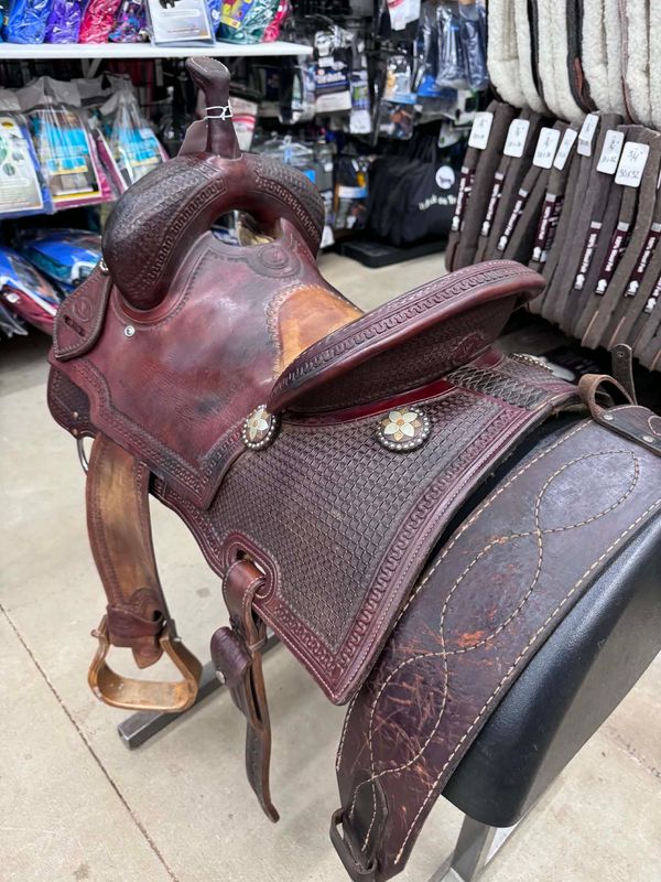 13.5" Used Valley View Cutting Saddle
