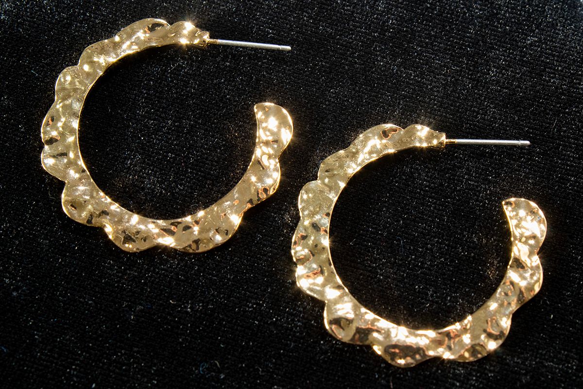 BLAZIN' ROXX HAMMERED HOOP EARRINGS