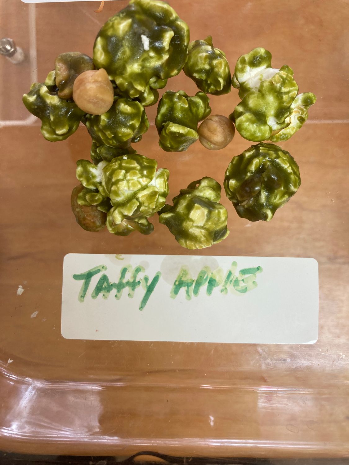 Taffy Apple Popcorn