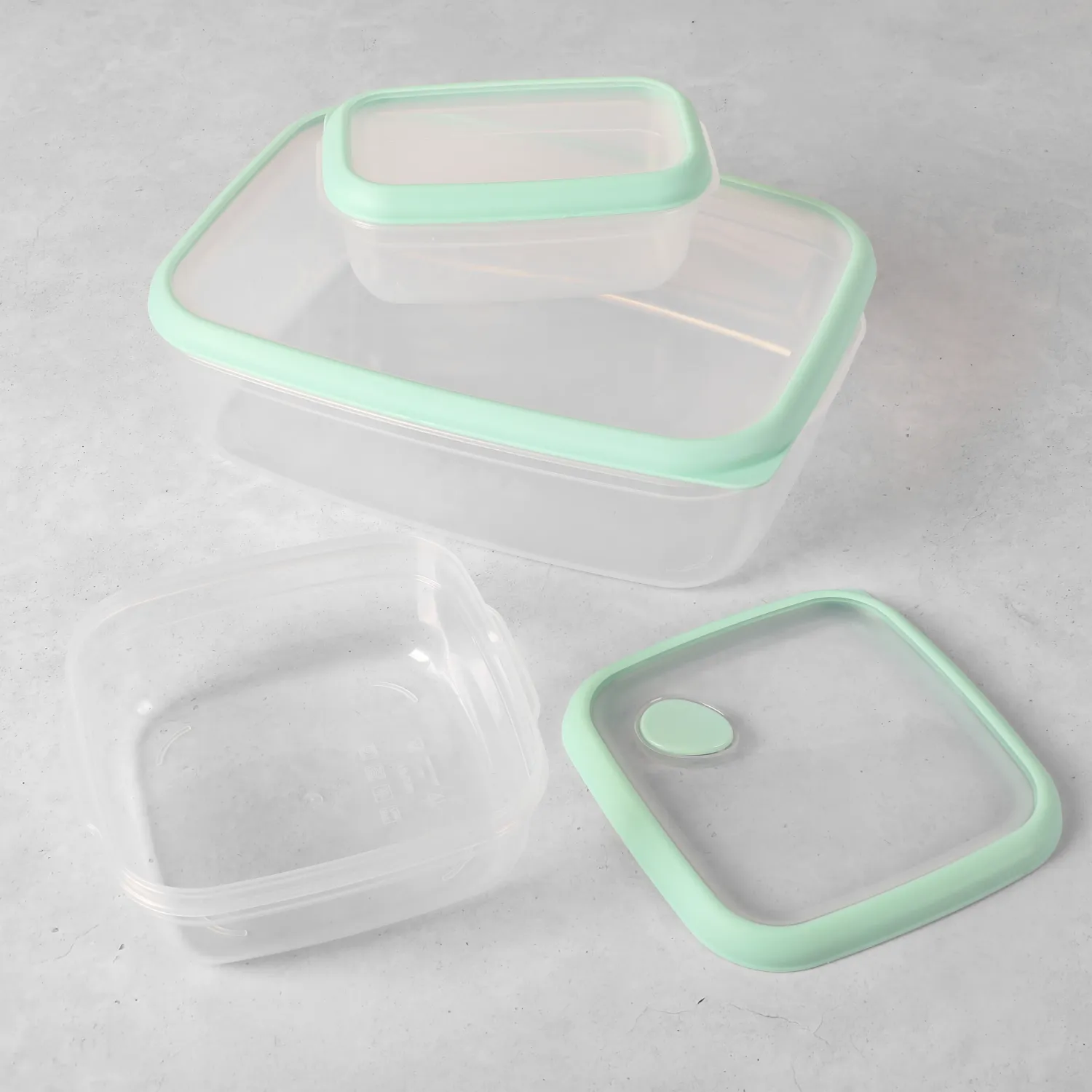Food storage container - 126 oz