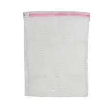 Laundry bag with zipper