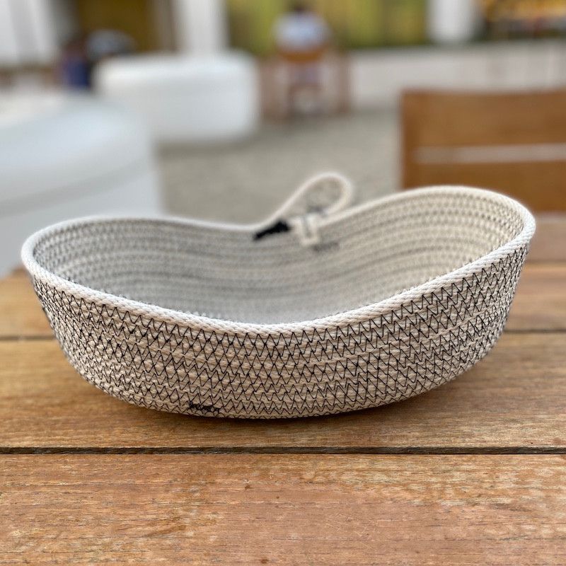 Oval basket