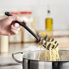 Pasta spoon