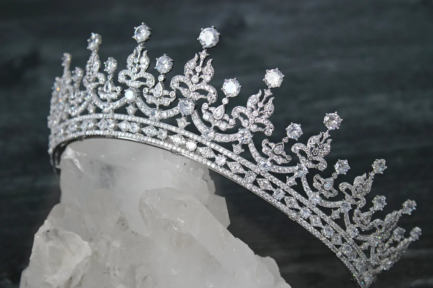 Tiara diamond- 5 inch