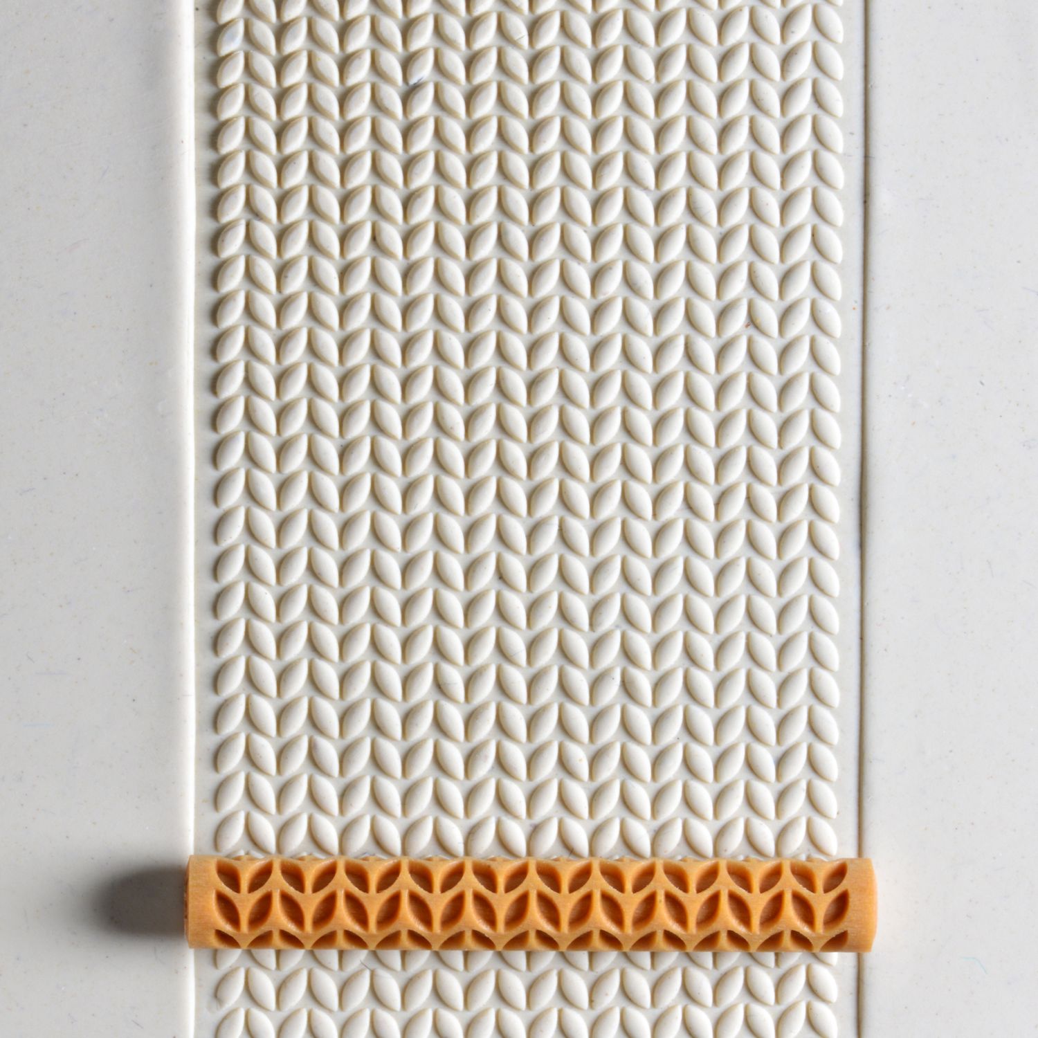 TWIG ROLLER - KNIT STITCH