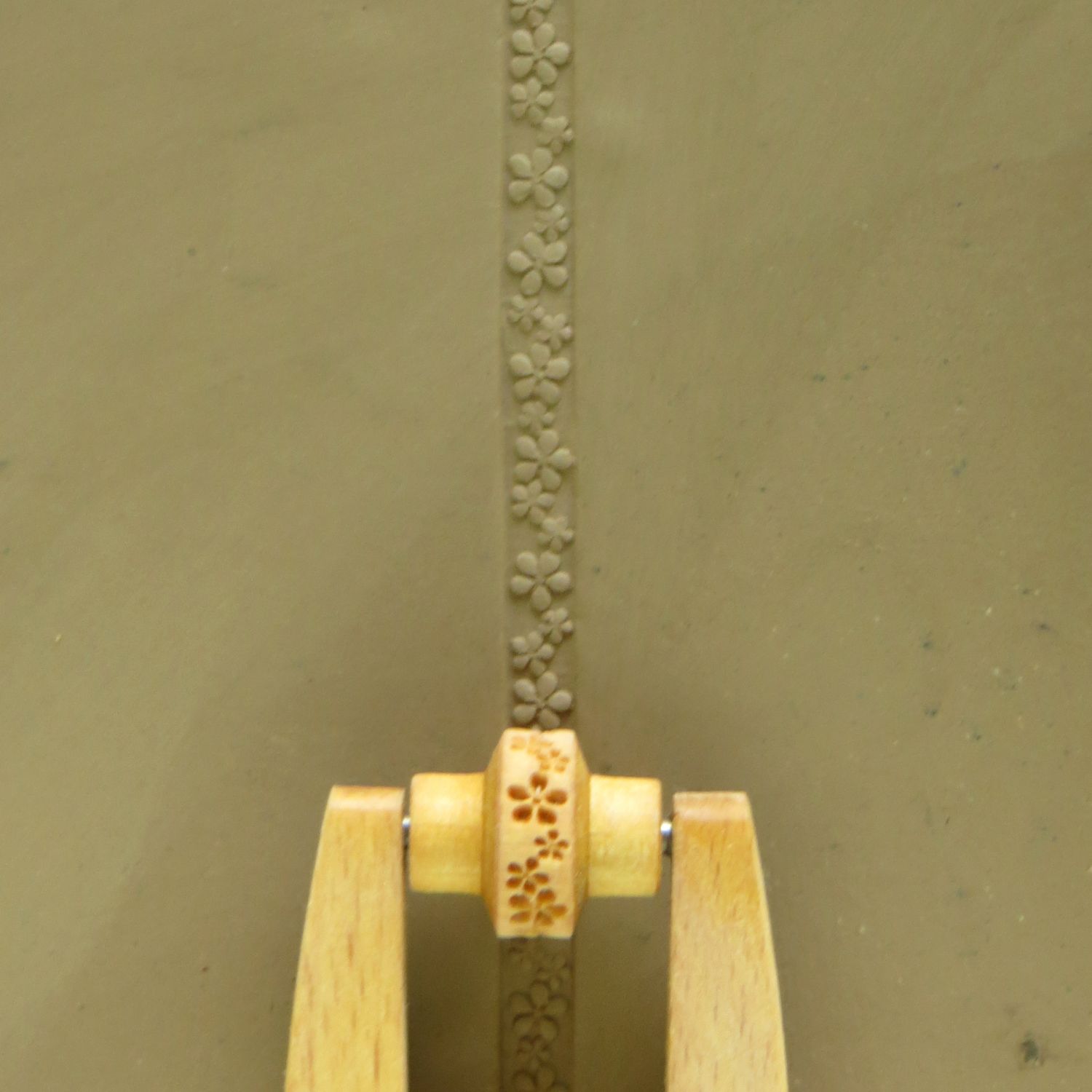 MINI ROLLER 5 MM - DEBOSSED FLOWER PATTERN