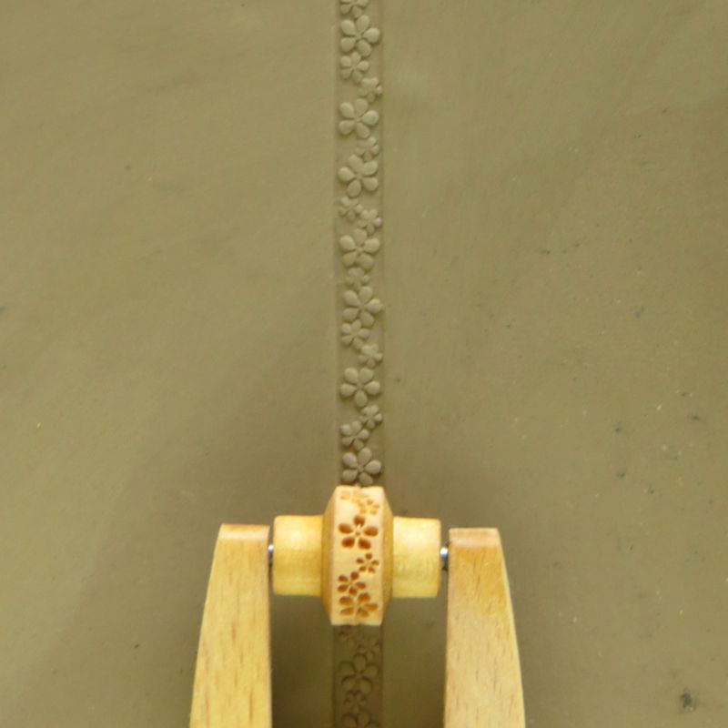 MINI ROLLER 5 MM - DEBOSSED FLOWER PATTERN