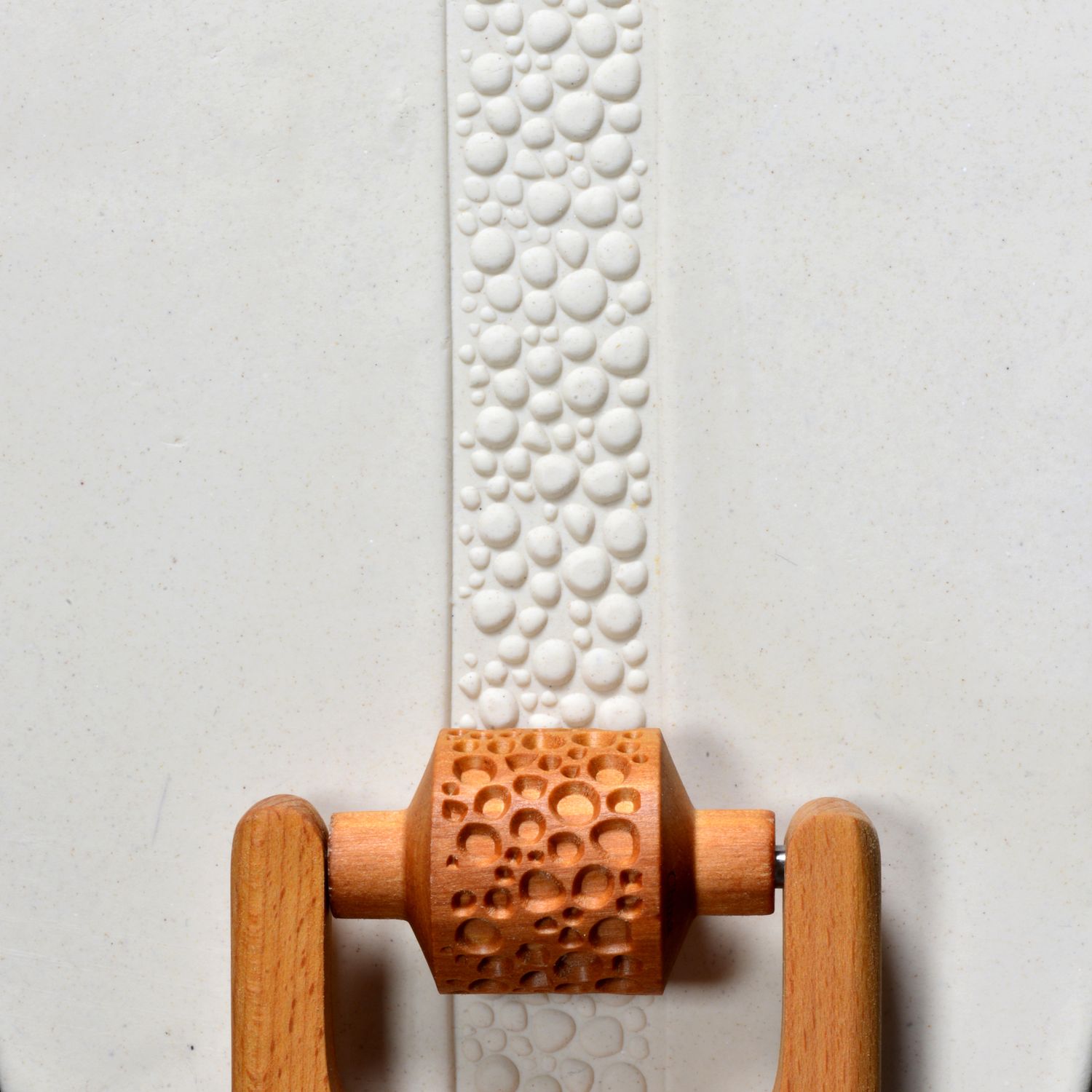 MEDIUM HANDLE ROLLER - COBBLES