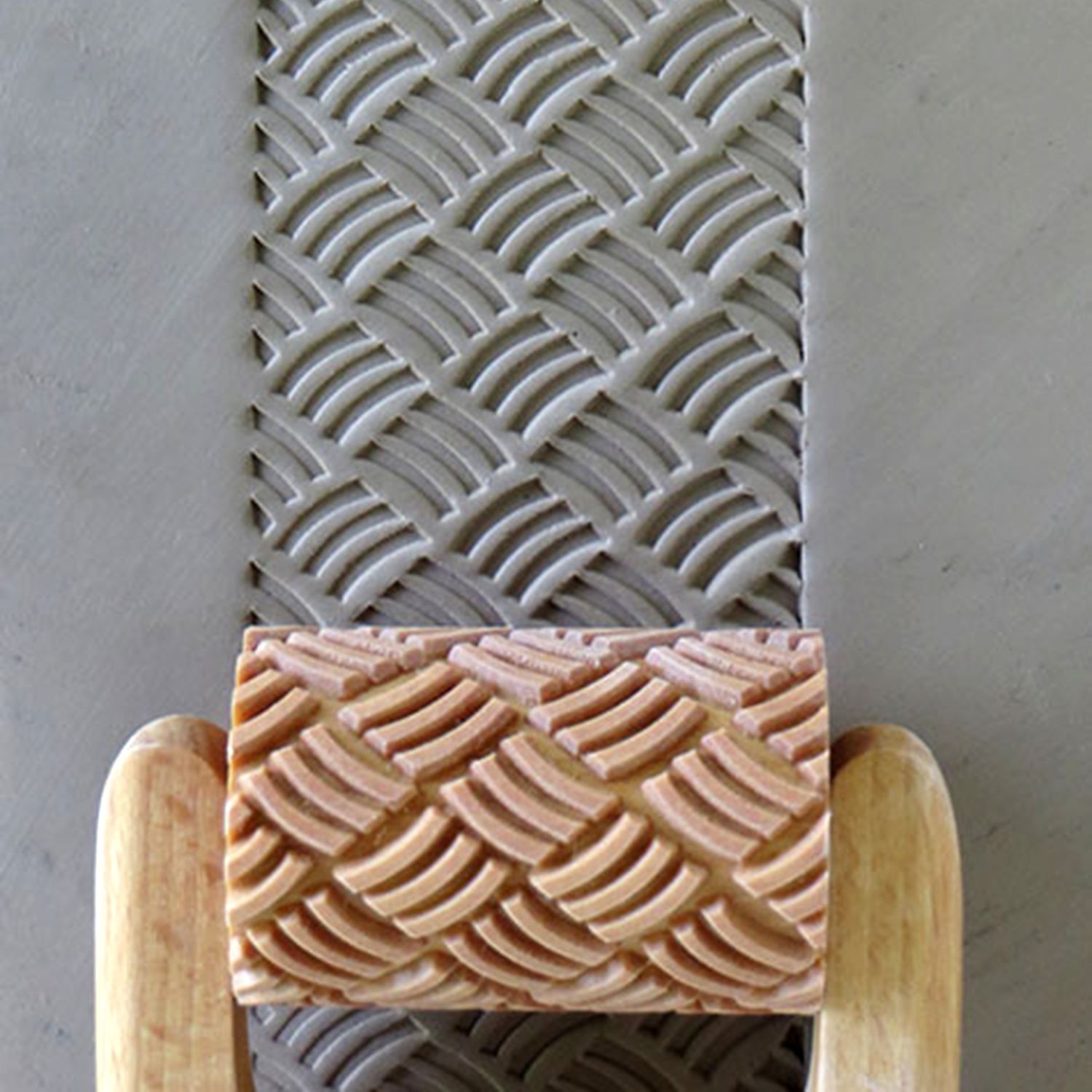 LARGE HANDLE ROLLER - BASKET WEAVE