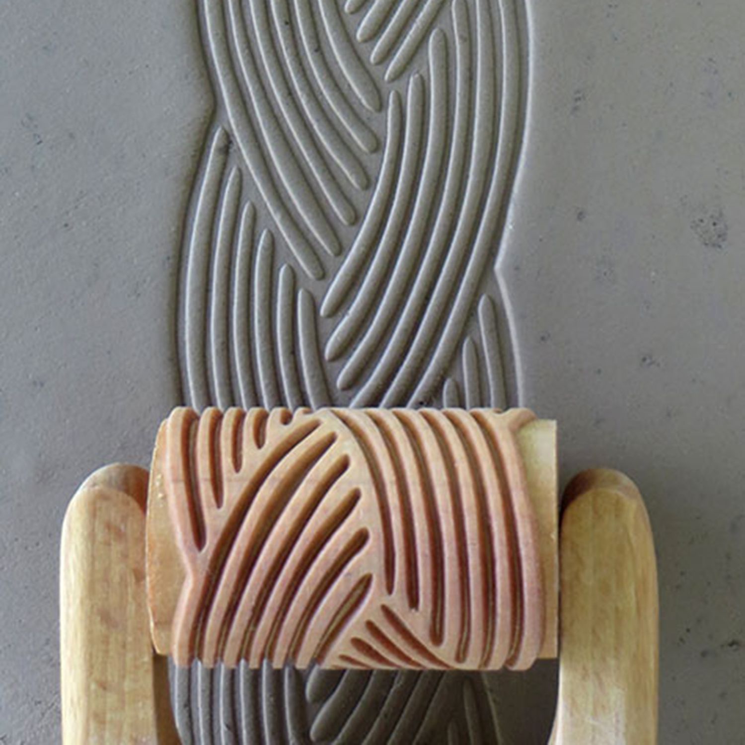 LARGE HANDLE ROLLER - BIG BRAID