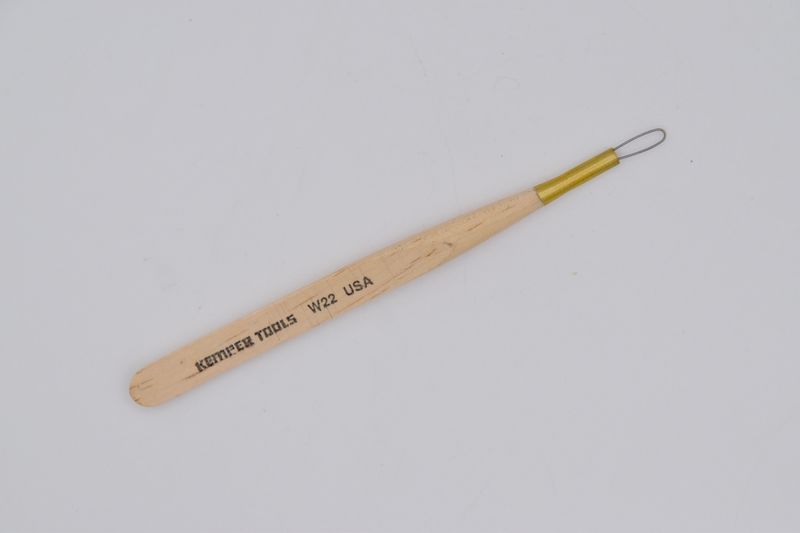 5" WIRE AND WOOD TOOL - W22