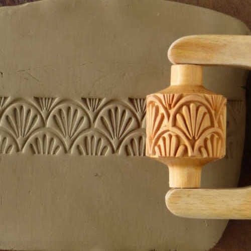 MEDIUM HANDLE ROLLER - ART NOUVEAU