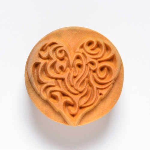 LARGE ROUND STAMP - COMPLICATED HEART