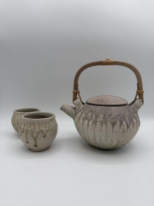 SASKIA MARTIN - WOOD/SALT FIRED TEAPOT W/CUPS