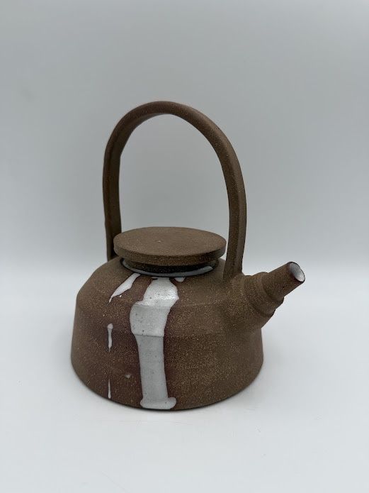 HANNAH MARTIN - BROWN TEAPOT #2 - TOP HANDLE