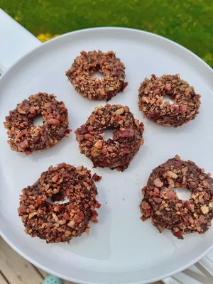 Beignet au beurre d&#39;arachide et au bacon