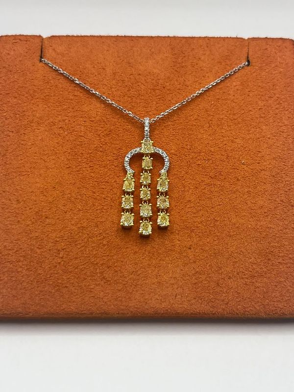 18K White Gold White and Yellow Diamond Pendant