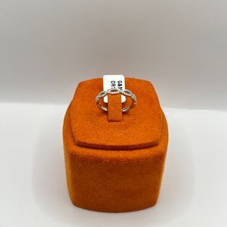 18K White Gold Ring with Diamonds