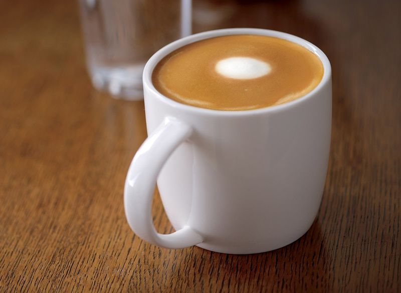FLAT WHITE