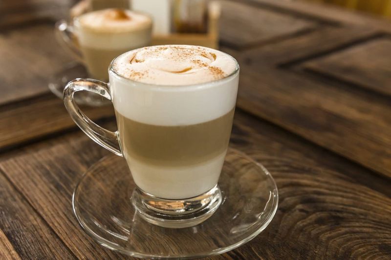 LATTE MACCHIATO