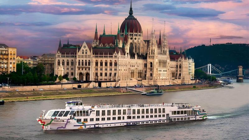 CRUCERO POR EL DANUBIO CON MUNICH | 14 de agosto – 24 de agosto 2025