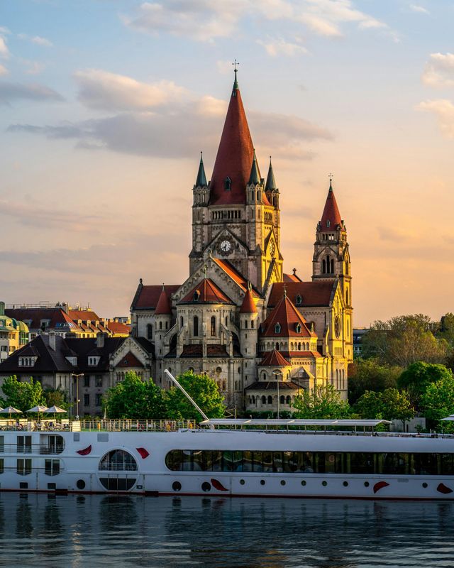 PRAGA, BUDAPEST Y VIENA | 30 OCTUBRE - 08 DE NOVIEMBRE
