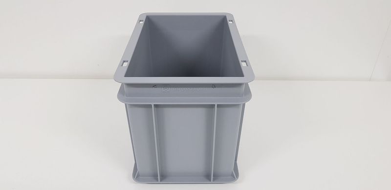 Box 300 × 200 × 220