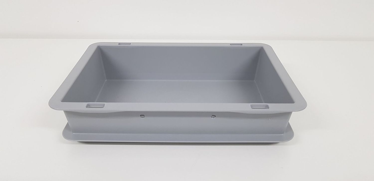 Box 300 × 200 × 65
