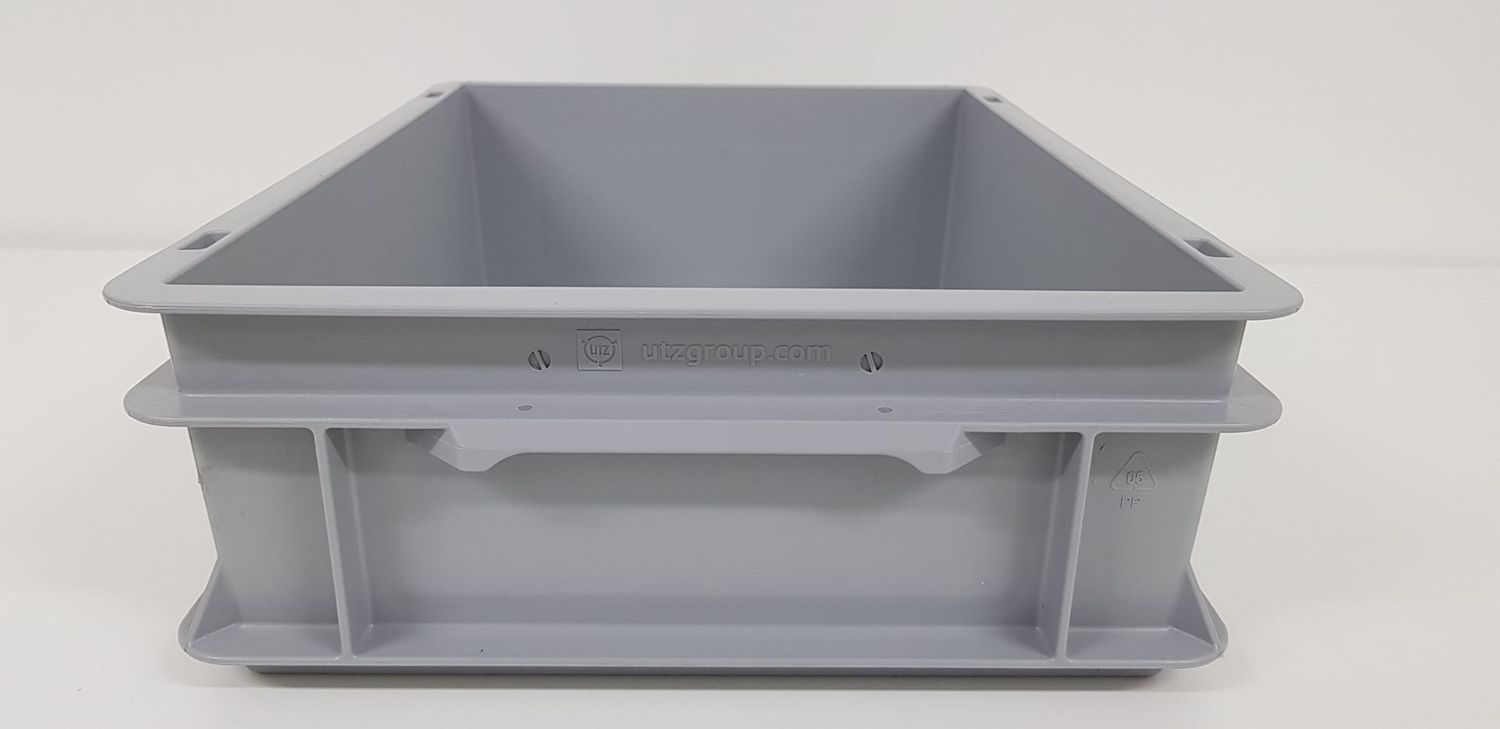 Box 400 × 300 × 120