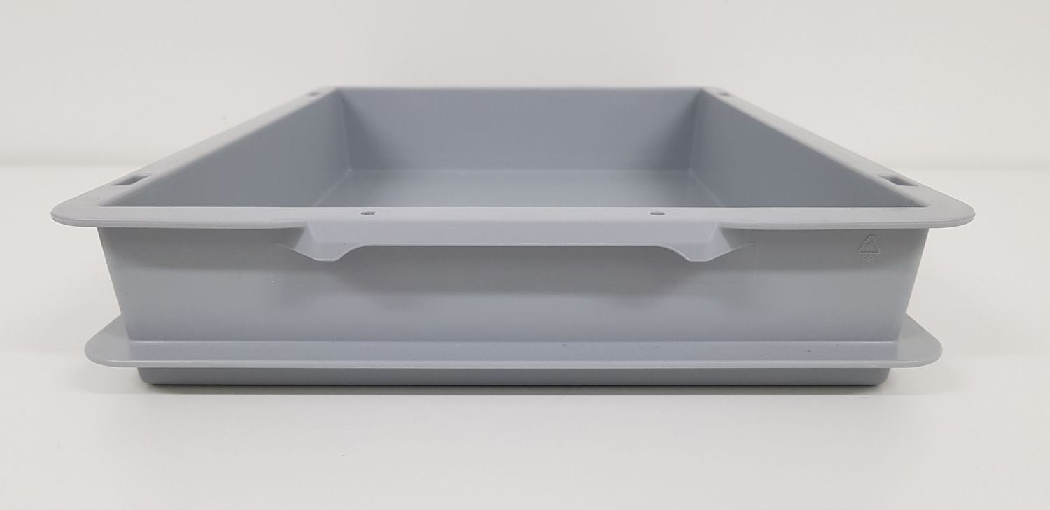 Box 400 × 300 × 65