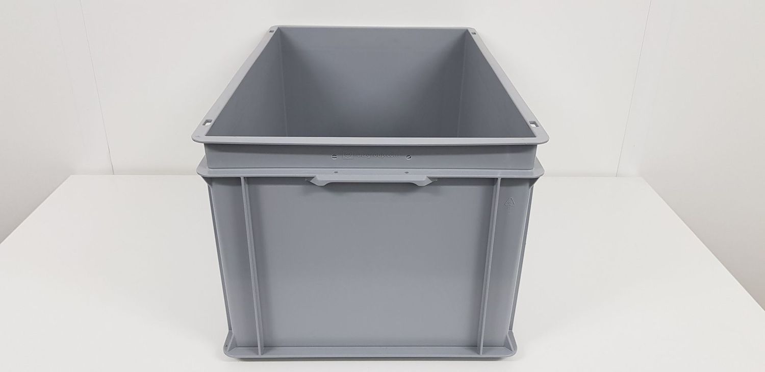 Box 600 × 400 × 325