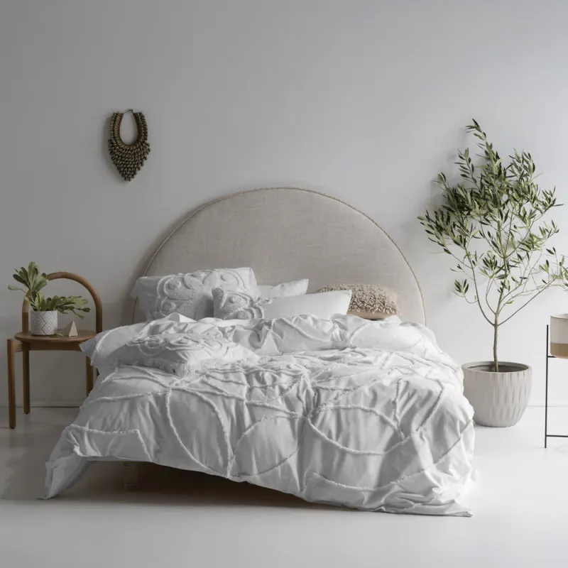 Manisha Medallion Tufted 100% Cotton Duvet Cover Set White