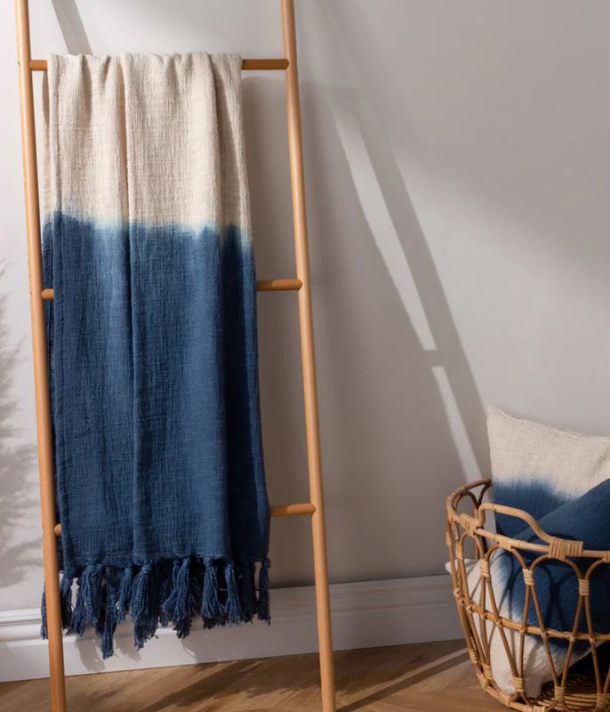 Mizu Dip Dye Fringed Throw