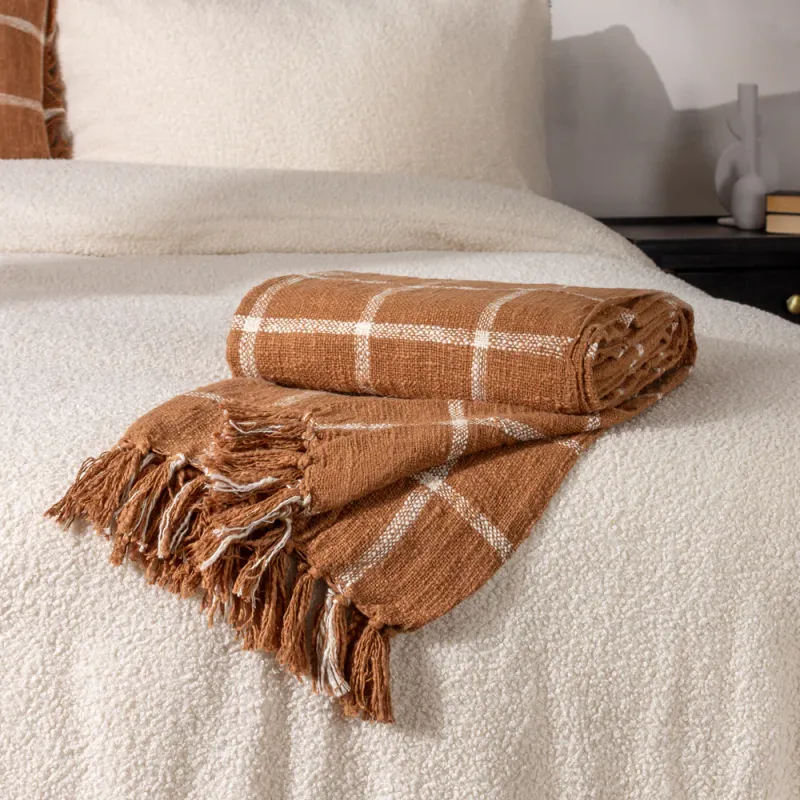 Beni Throw