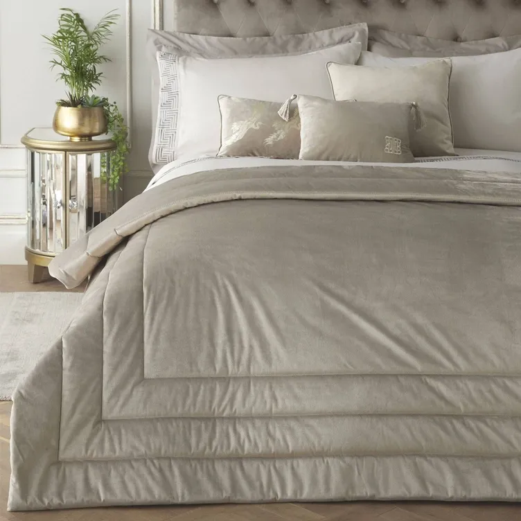 Chic Bedspread By Laurence Llewelyn-Bowen