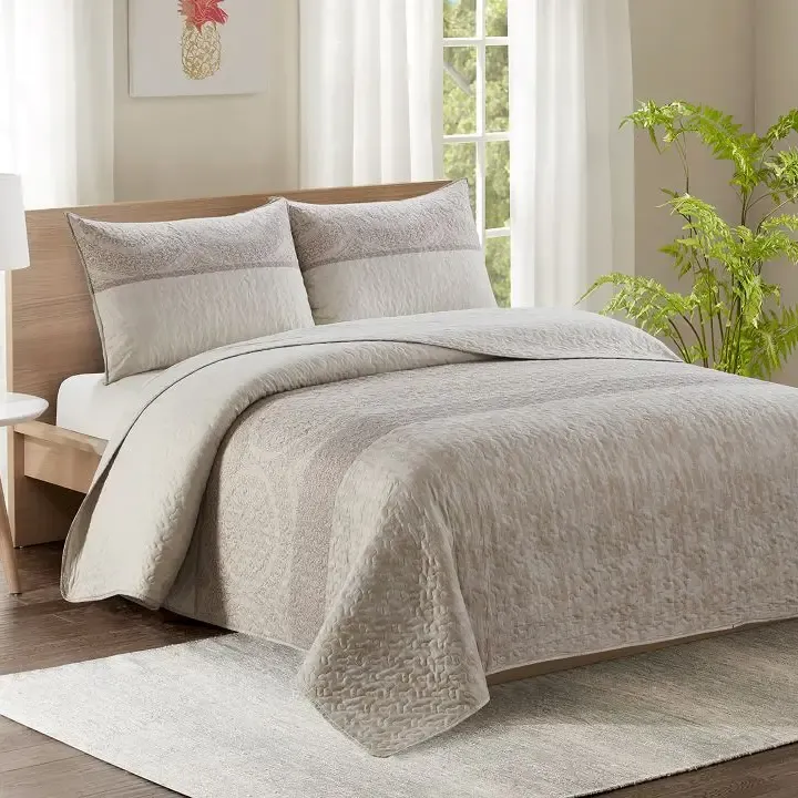 King Bed Quilted Bedspread