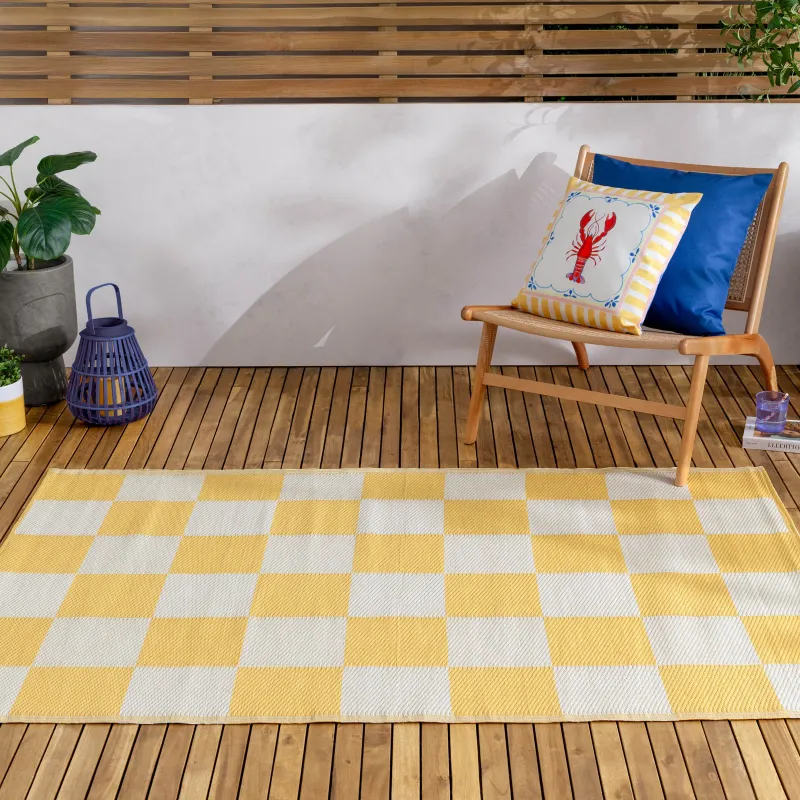 Checkerboard Outdoor 100% Recycled Rug