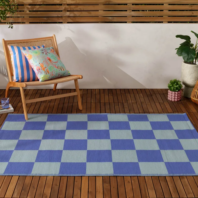 Checkerboard Outdoor 100% Recycled Rug