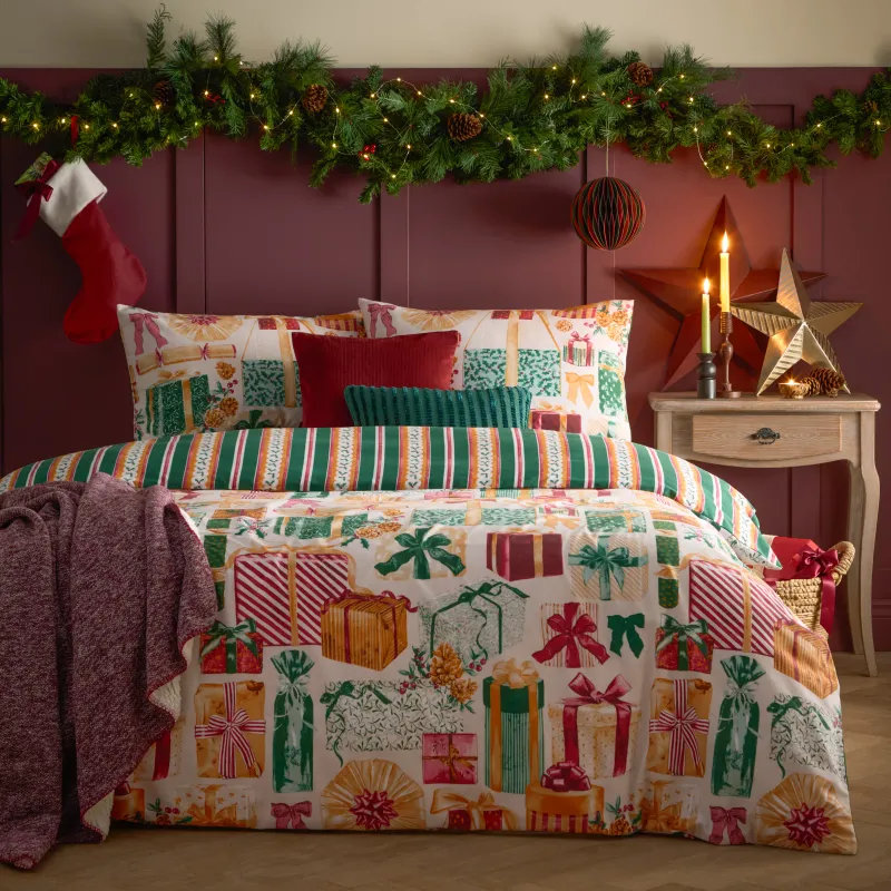 All Wrapped Up Duvet Cover Set Emerald/Red