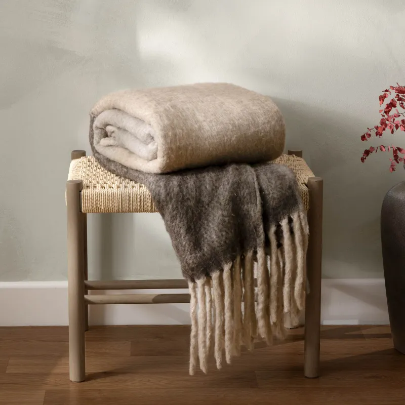 Rawton Woodland Fleece Throw Flint/Black