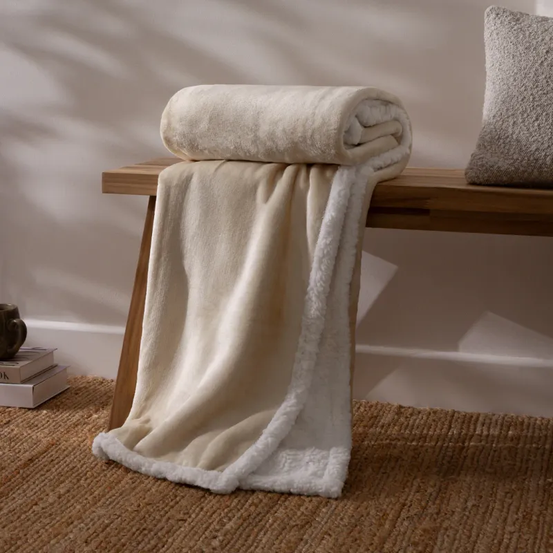 Lux Sherpa Fleece Throw Natural
