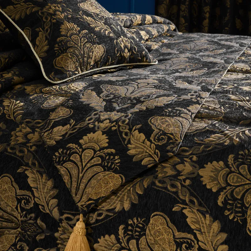 Shiraz Jacquard Chenille Bed Runner Black
