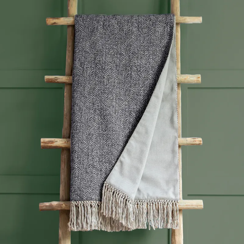 Oryx Woven Throw Charcoal