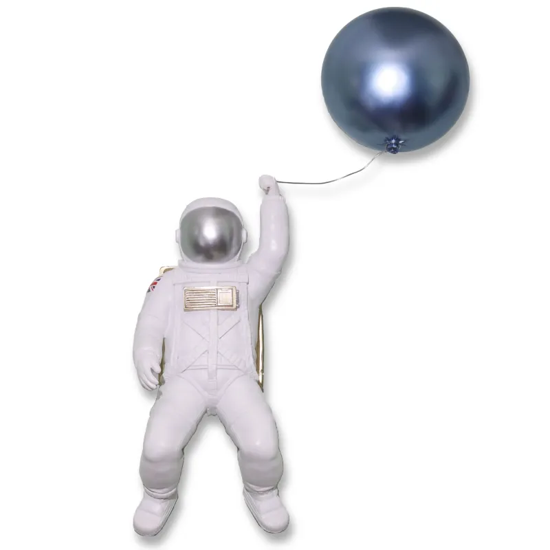 Astronaut Large with Balloon